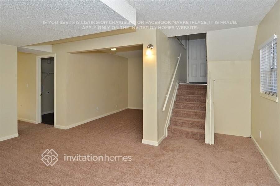 17634 Snowberry Way - Photo 3 of 19