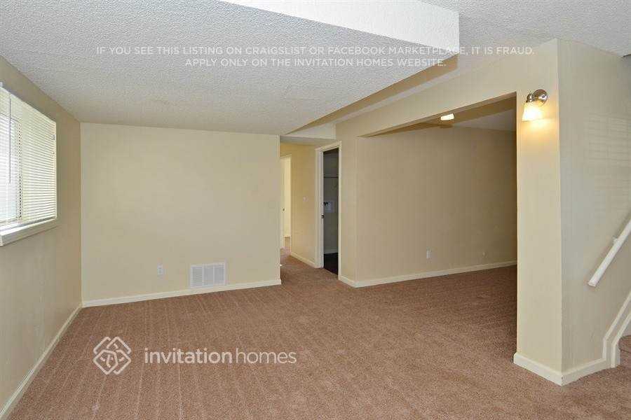 17634 Snowberry Way - Photo 4 of 19