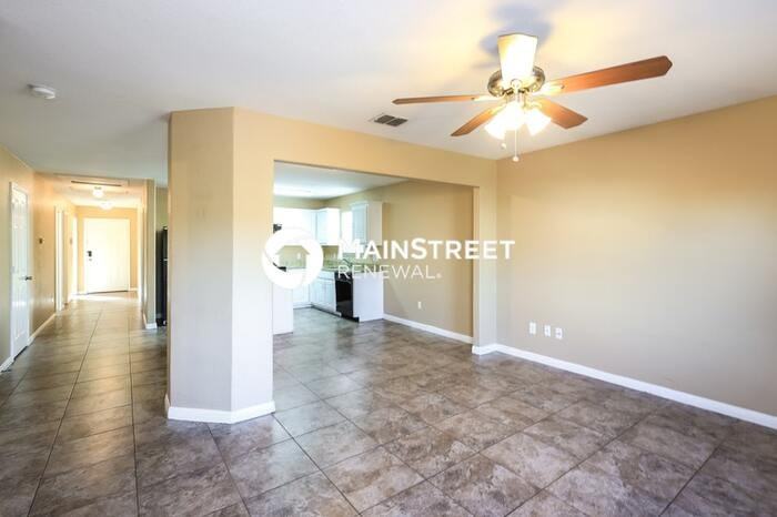 5922 Hickory Cyn - Photo 3 of 15