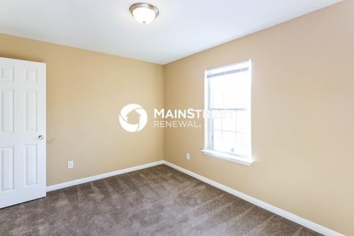 5922 Hickory Cyn - Photo 6 of 15