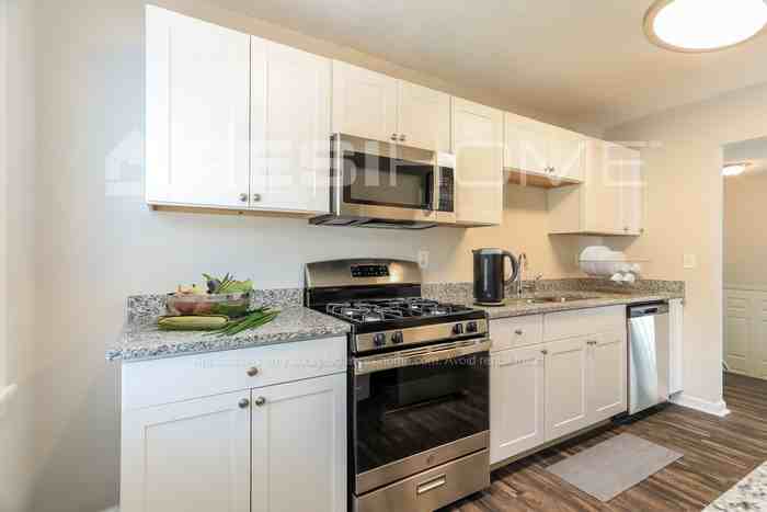 7112 Naples Ave - Photo 3 of 18