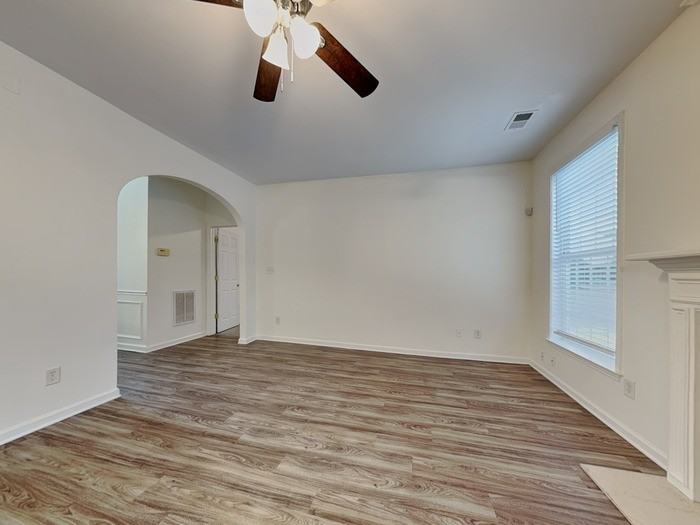 5859 Crimson Oak Ct - Photo 2 of 20