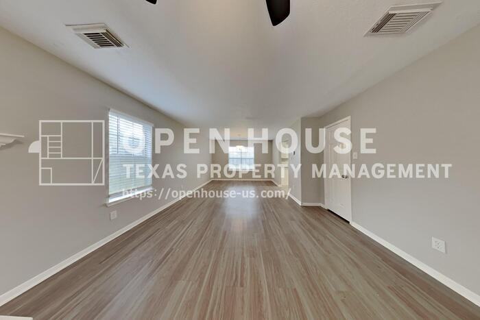 16319 Cypress Trace Dr - Photo 4 of 21