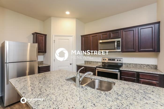 3098 Neverland Dr - Photo 5 of 16