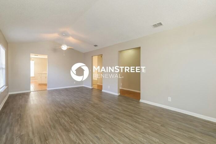 5956 Wentworth Cir S - Photo 5 of 16