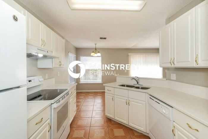 5956 Wentworth Cir S - Photo 6 of 16