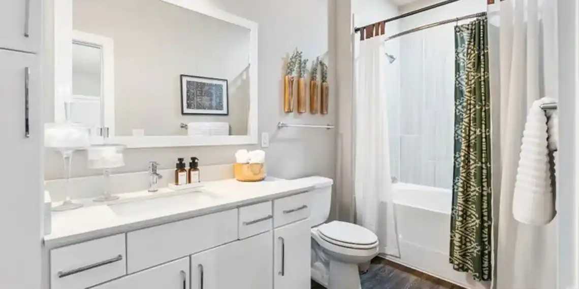 1015 S Pearl Expy #18 - Photo 6 of 10