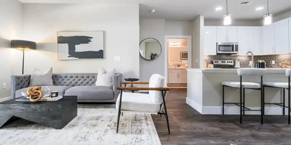 1015 S Pearl Expy #18 - Photo 7 of 10