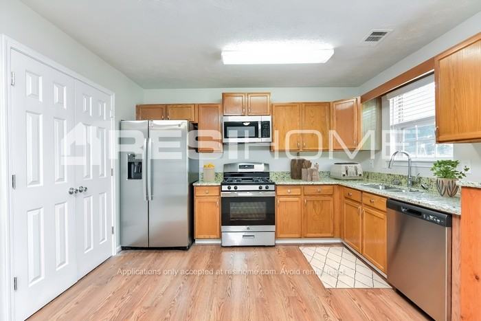 2512 Meadow Springs Dr - Photo 3 of 19