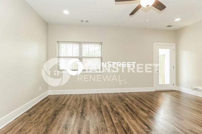 110 Hartsville Ct - Photo 4 of 16