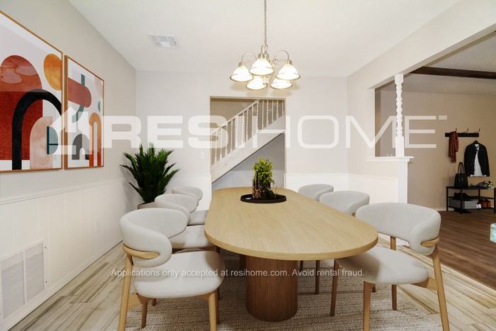 1209 S Avery Dr - Photo 5 of 19