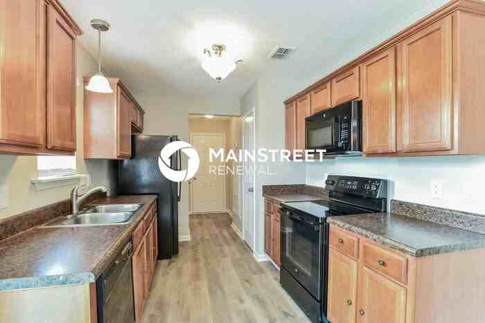 1408 Priestshore Bay - Photo 7 of 17