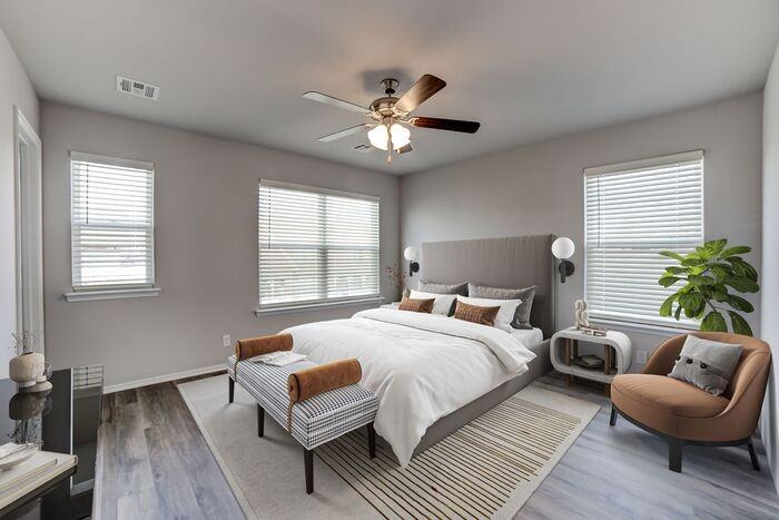 2420 E 6th St #A - Photo 7 of 44