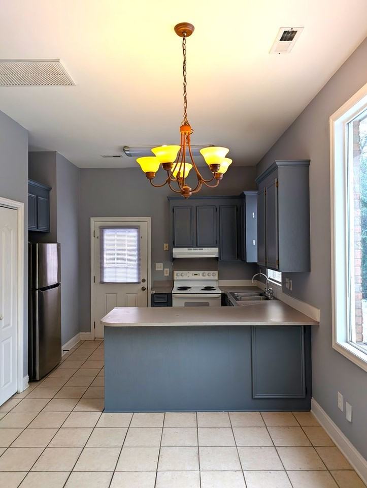 19632 Tryon St Ste B - Photo 2 of 16