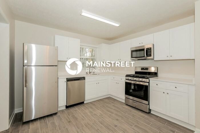 1830 Nicole Ln - Photo 4 of 17