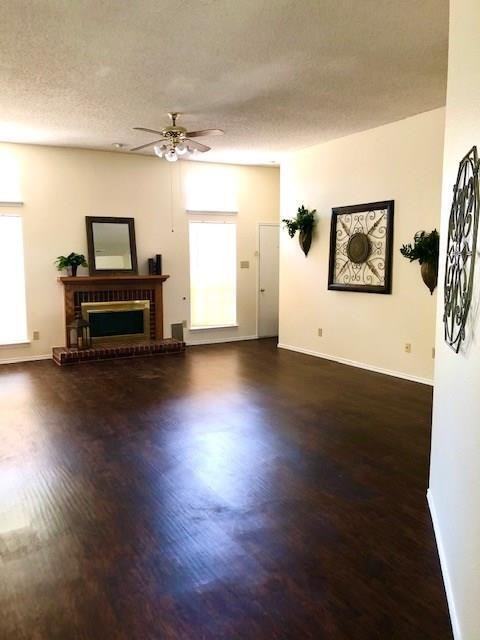 813 Moore St - Photo 2 of 23