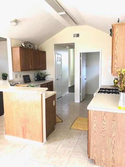 813 Moore St - Photo 4 of 23