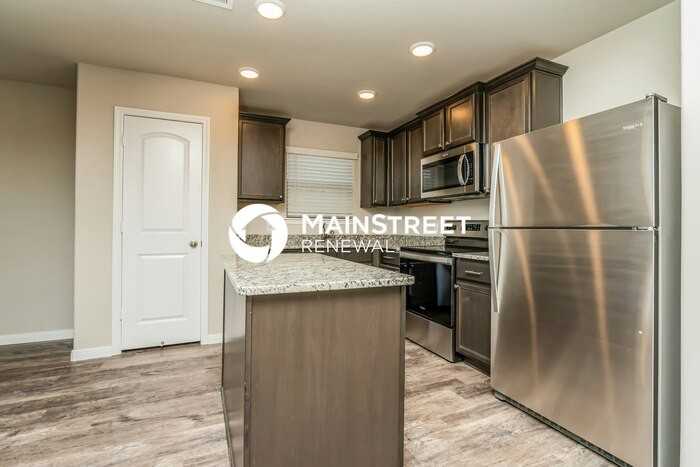 901 Nw 6th St - Photo 4 of 16