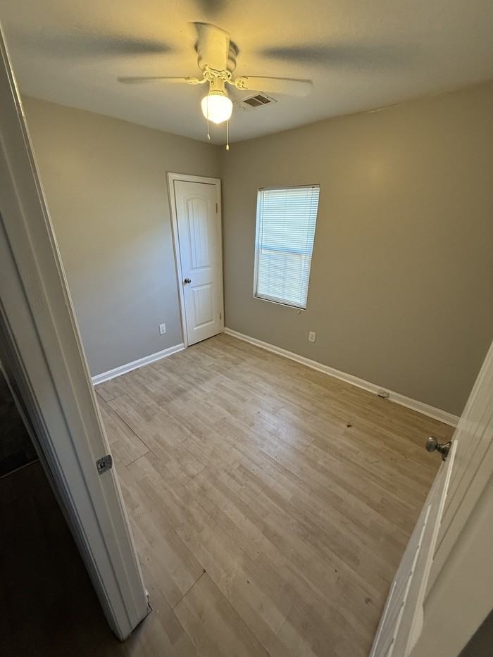 1189 Mcdaniel St Sw #B - Photo 2 of 11