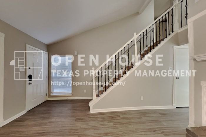 3206 Birch Creek Dr - Photo 4 of 21