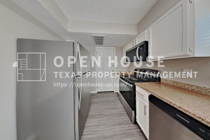 3206 Birch Creek Dr - Photo 7 of 21