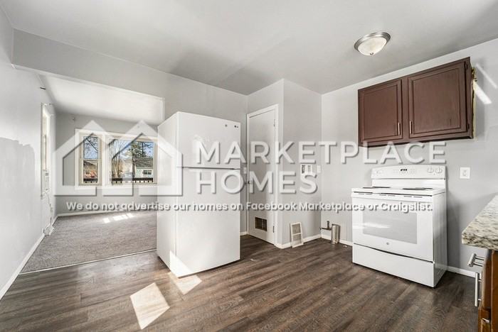 5993 John Daly St - Photo 7 of 22