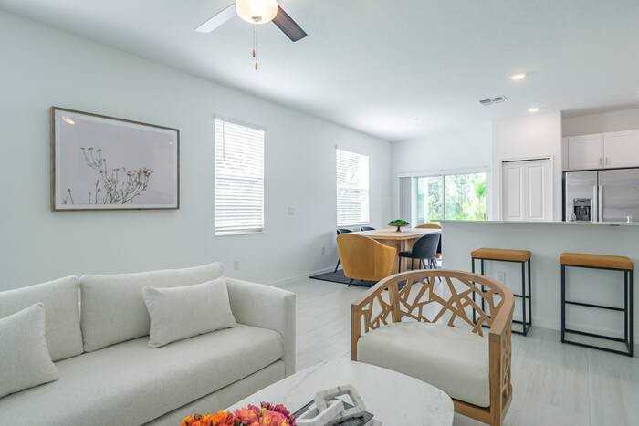 5082 Capri Harbor Dr - Photo 5 of 43