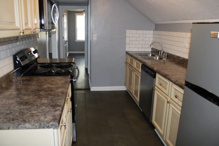 425 N Morse Ave #3 - Photo 4 of 23