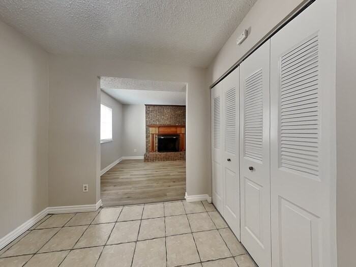 7315 Connan Ln - Photo 7 of 22