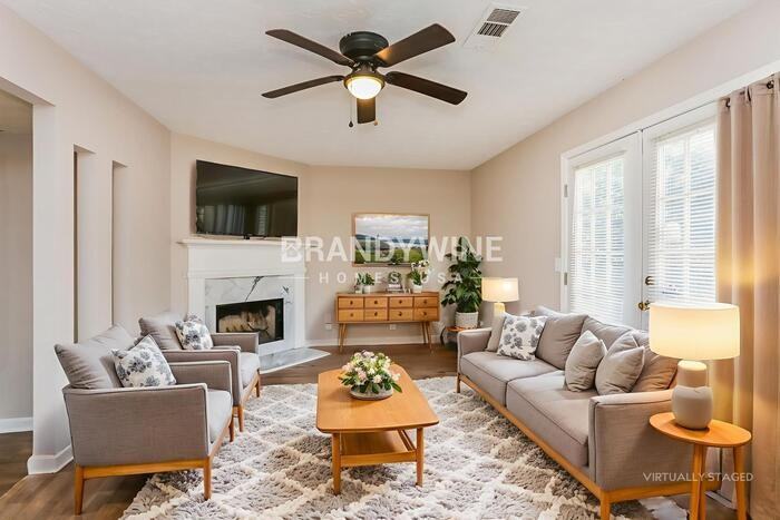 5222 Biffle Rd - Photo 2 of 26