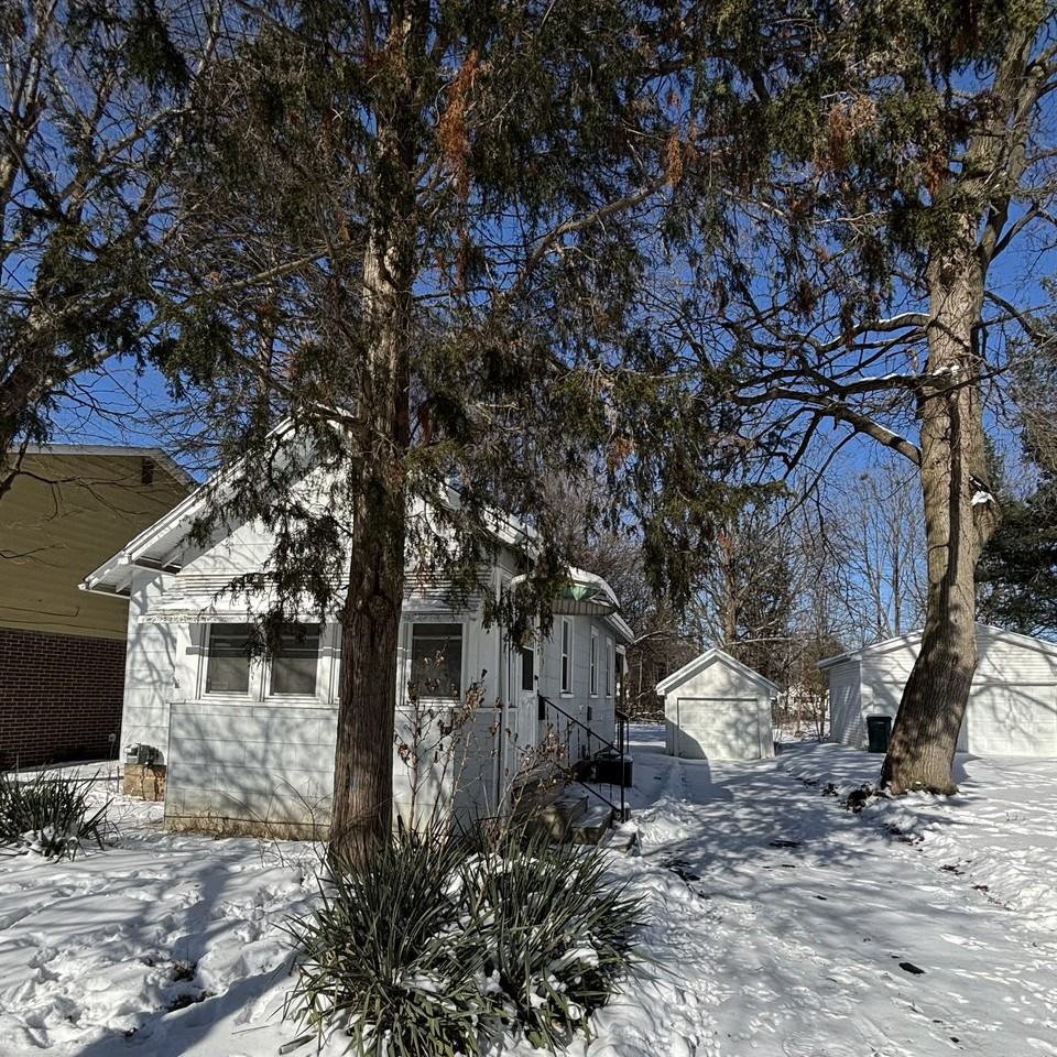 329 Fenton Street - Photo 3 of 18