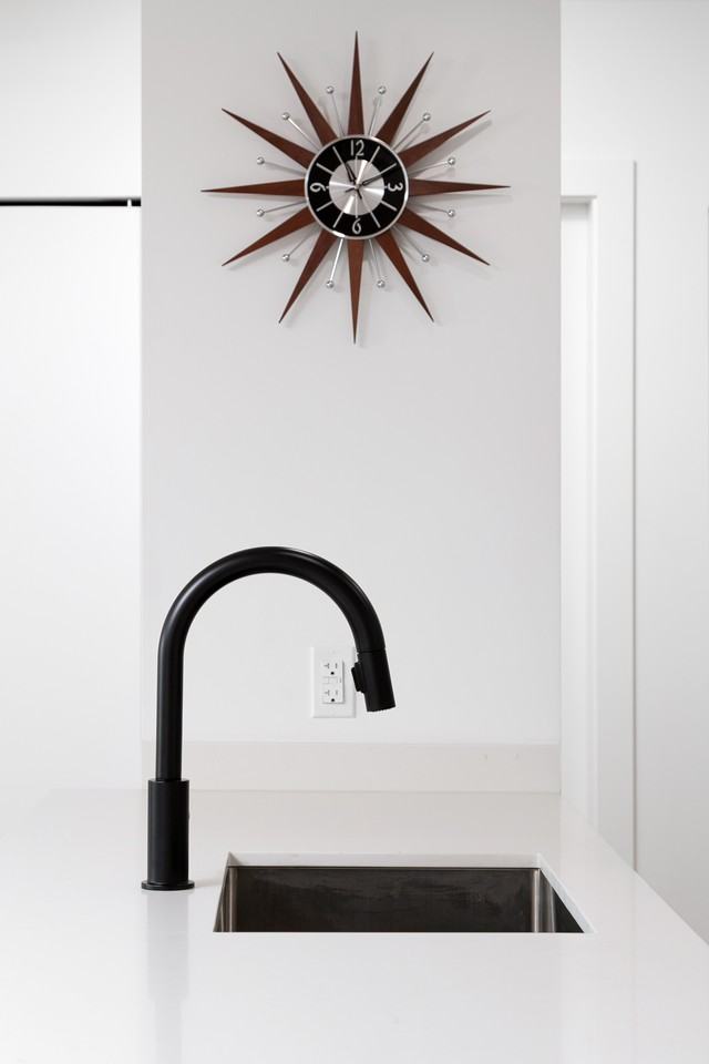 3427 Commercial Street #304 - Photo 7 of 18