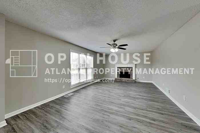 33 Ashland Cir - Photo 4 of 22