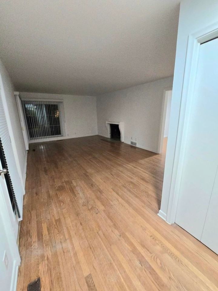 Putney Townhomes - Photo 4 of 38