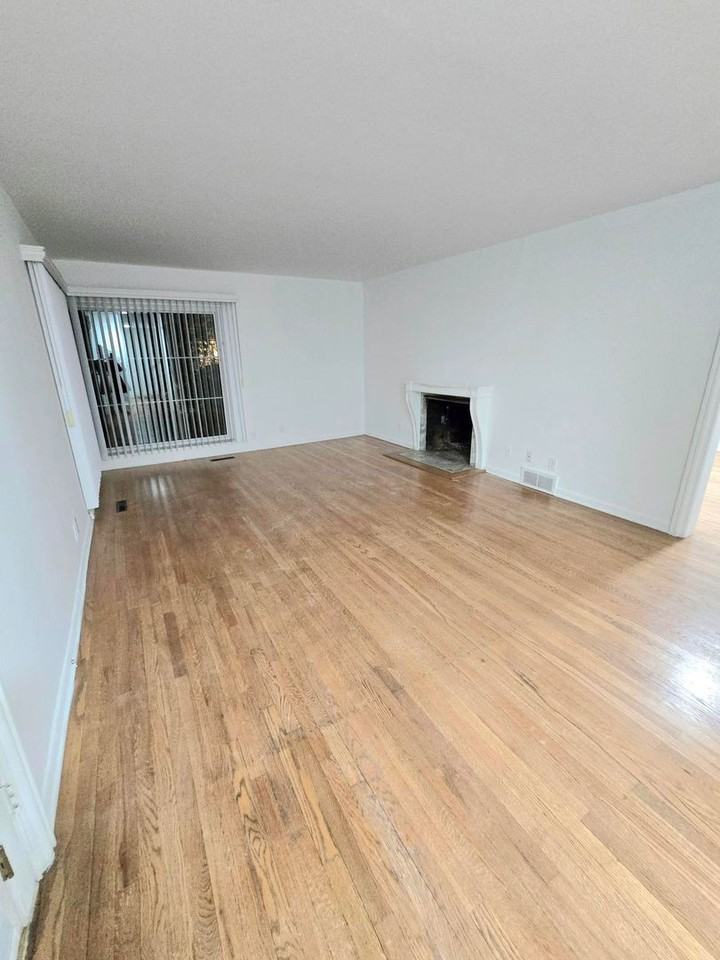 Putney Townhomes - Photo 5 of 38