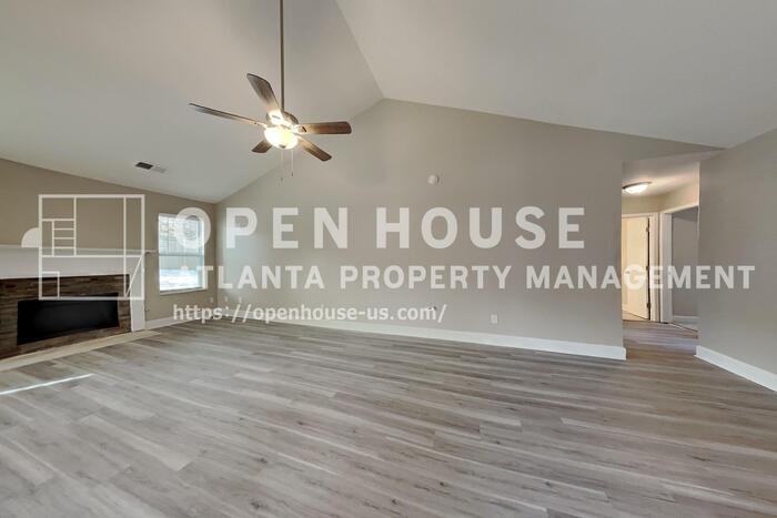 1210 Port Royal Ct - Photo 4 of 21