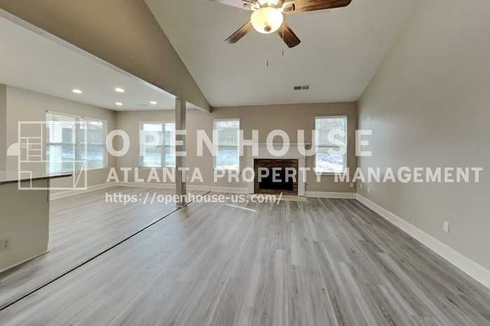 1210 Port Royal Ct - Photo 5 of 21