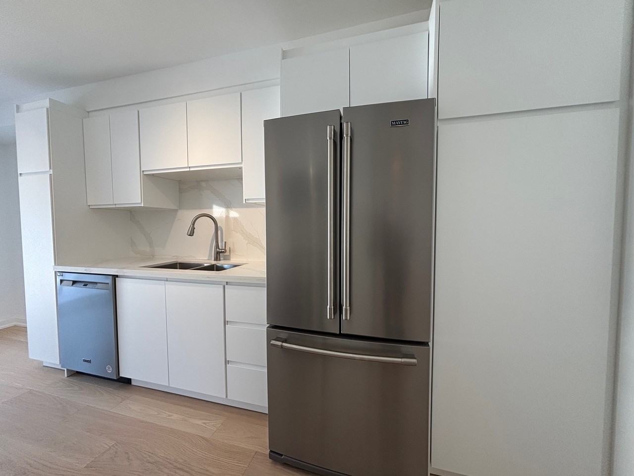 851 Sweetwater Crescent - Photo 4 of 15