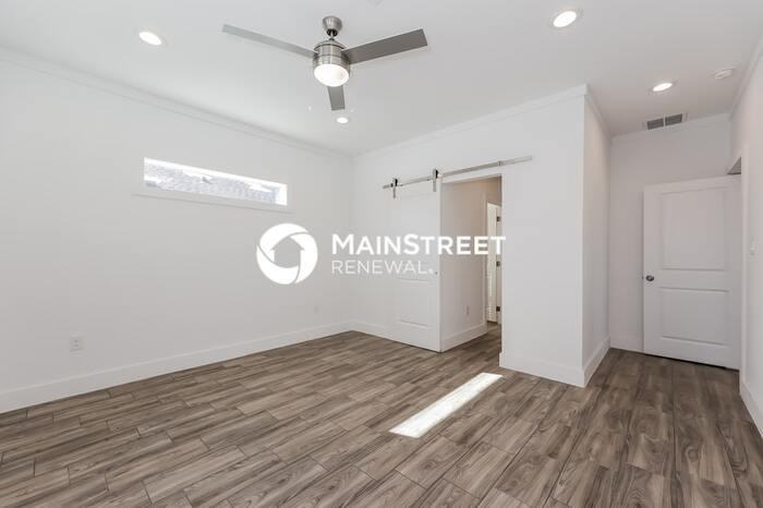 1601 Daniel St - Photo 7 of 17