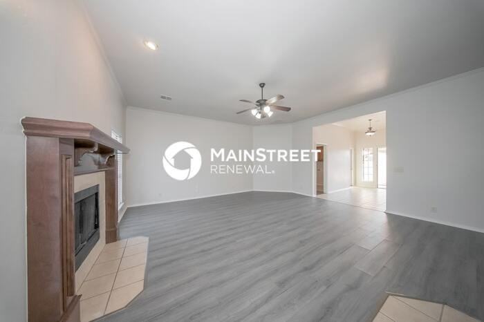 17029 Woodvine Dr - Photo 3 of 17