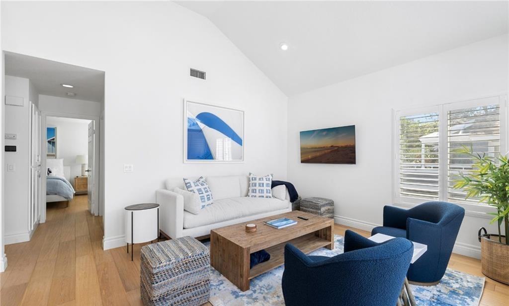 198 Hartford Dr #1 - Photo 4 of 10