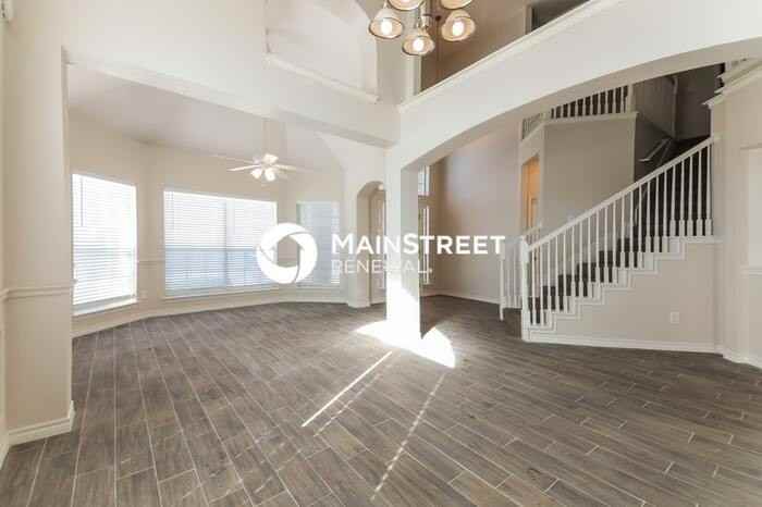 1093 Keeson Trl - Photo 3 of 18