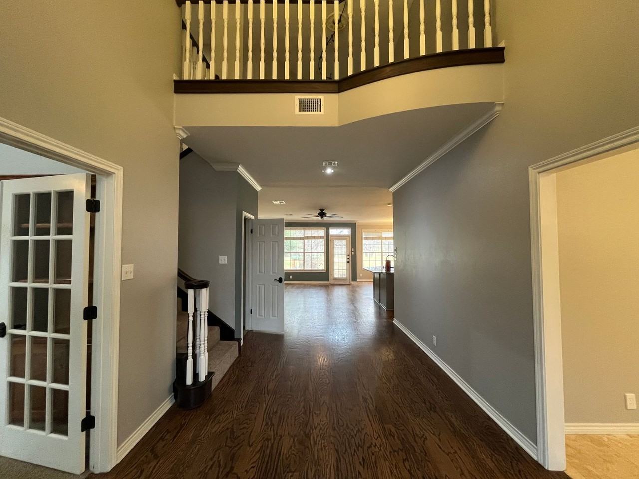 2013 Highland Dr - Photo 3 of 38