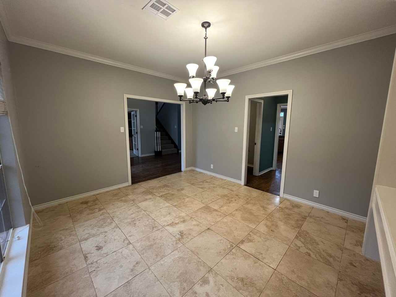 2013 Highland Dr - Photo 5 of 38