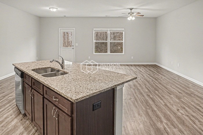 700 Clover Cir - Photo 7 of 17