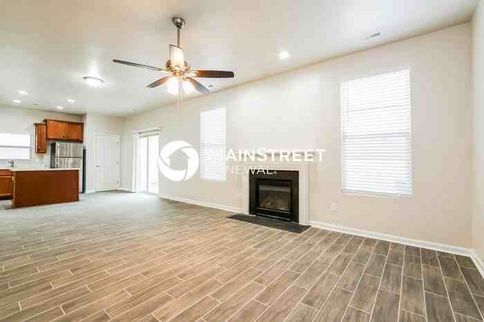 1445 Lombar St - Photo 4 of 19