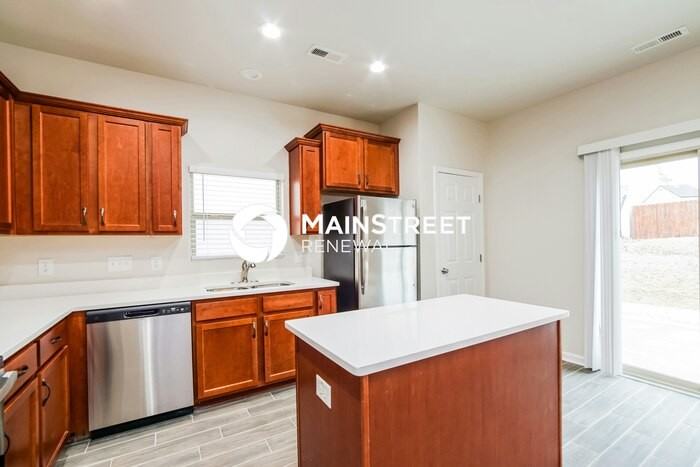 1445 Lombar St - Photo 6 of 19