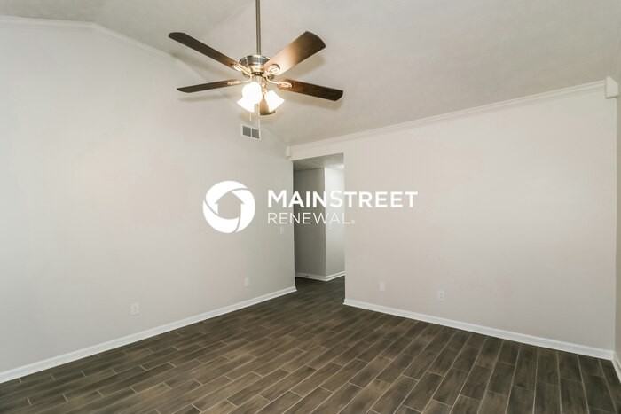 355 Freeman Dr - Photo 6 of 19