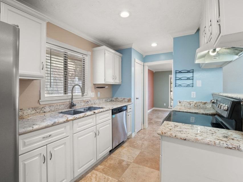 1608 Espoir Dr #1 - Photo 4 of 10