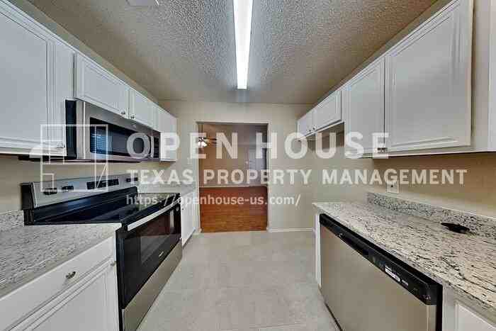 5563 Northfield Dr - Photo 7 of 22